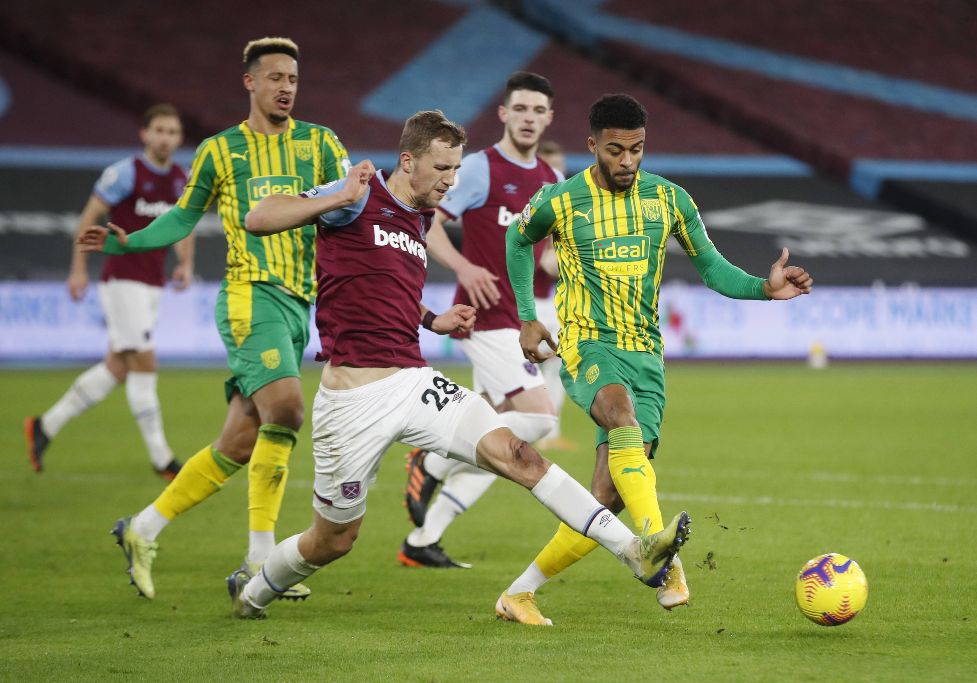 日益复杂的 日益复杂的